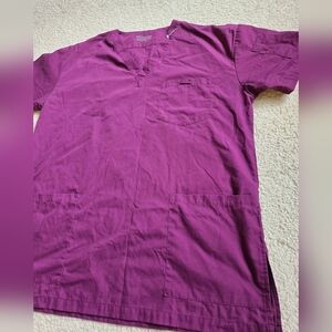 🌈PRO Silky Soft Scrubs V-Neck Nurse Top – Size Large